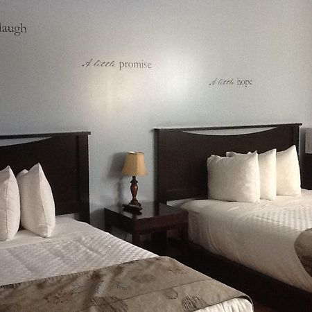 Selah Motel Кенора Экстерьер фото